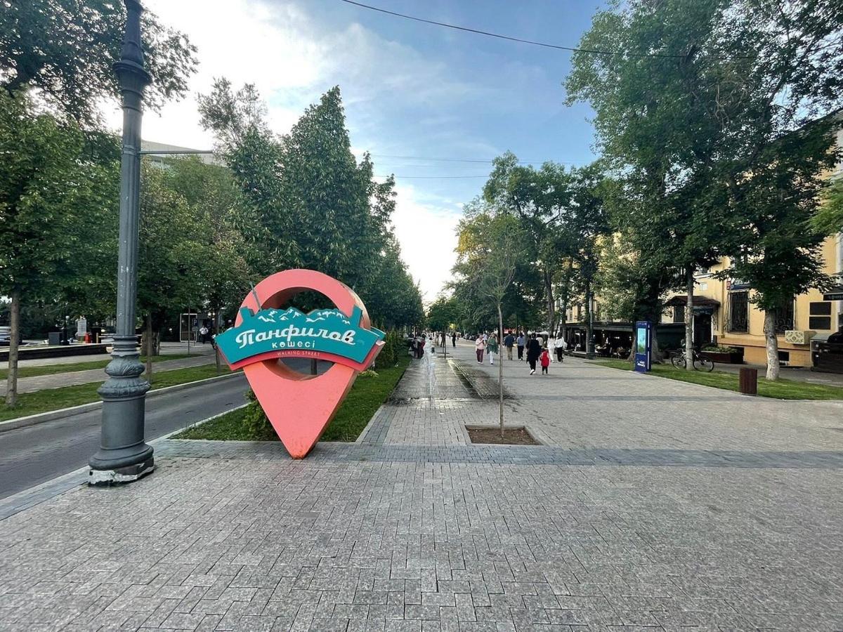 Nadezhda Apartments On Kabanbay Batyr 122 알마티 외부 사진